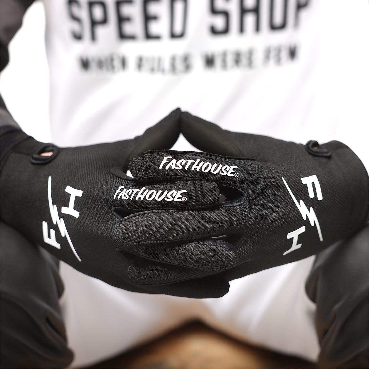 Carbon Eternal Youth Glove - Black