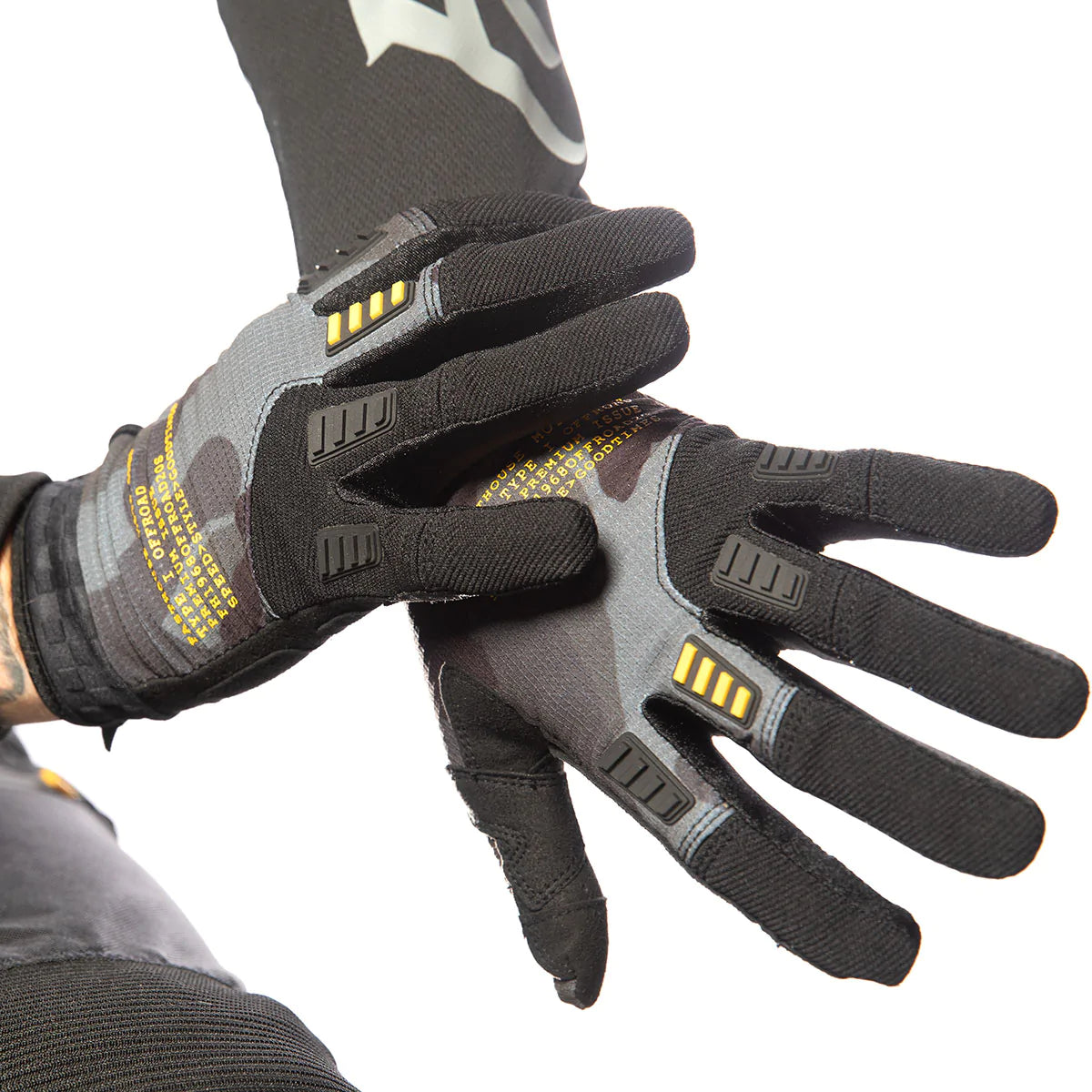 Off-Road Strike Gloves - Camo/Black